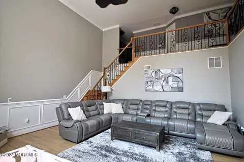 Living - 111 Wiseman Rd, Jackson, NJ 08527 photo 3 of 7