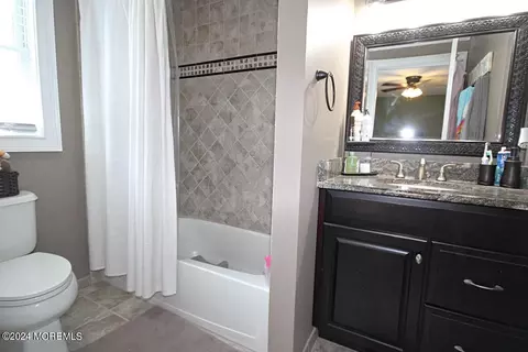 Bath - 111 Wiseman Rd, Jackson, NJ 08527 photo 4 of 10