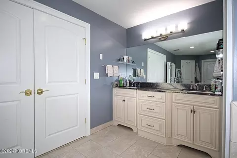 Bath - 111 Wiseman Rd, Jackson, NJ 08527 photo 2 of 10
