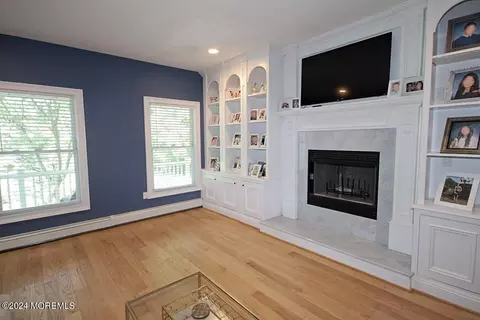 Living - 111 Wiseman Rd, Jackson, NJ 08527 photo 1 of 7