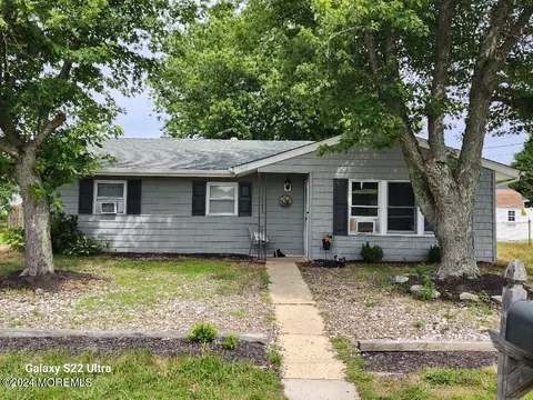 207 11th St, Barnegat, NJ 08005