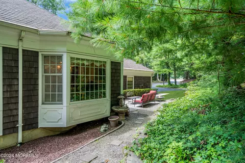 Exterior - 6 Berkeley Sq, Brielle, NJ 08730 photo 9 of 9