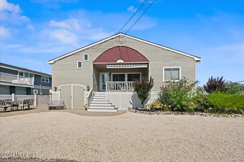 2 Cox Ave #1, Harvey Cedars, NJ 08008