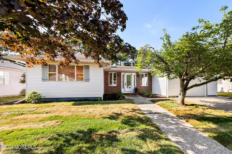 75 Orlando Blvd, Toms River, NJ 08757