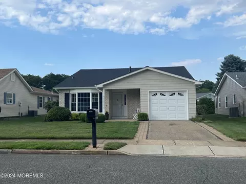 182 S A S Everest Dr, Brick, NJ 08724