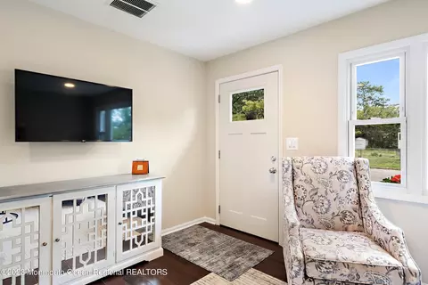 Entry Way - 413 19th Ave, Brick, NJ 08724 photo 1 of 2
