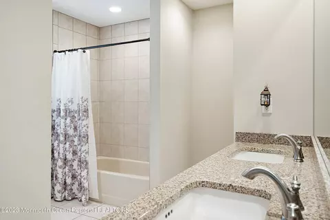Bath - 413 19th Ave, Brick, NJ 08724 photo 3 of 3