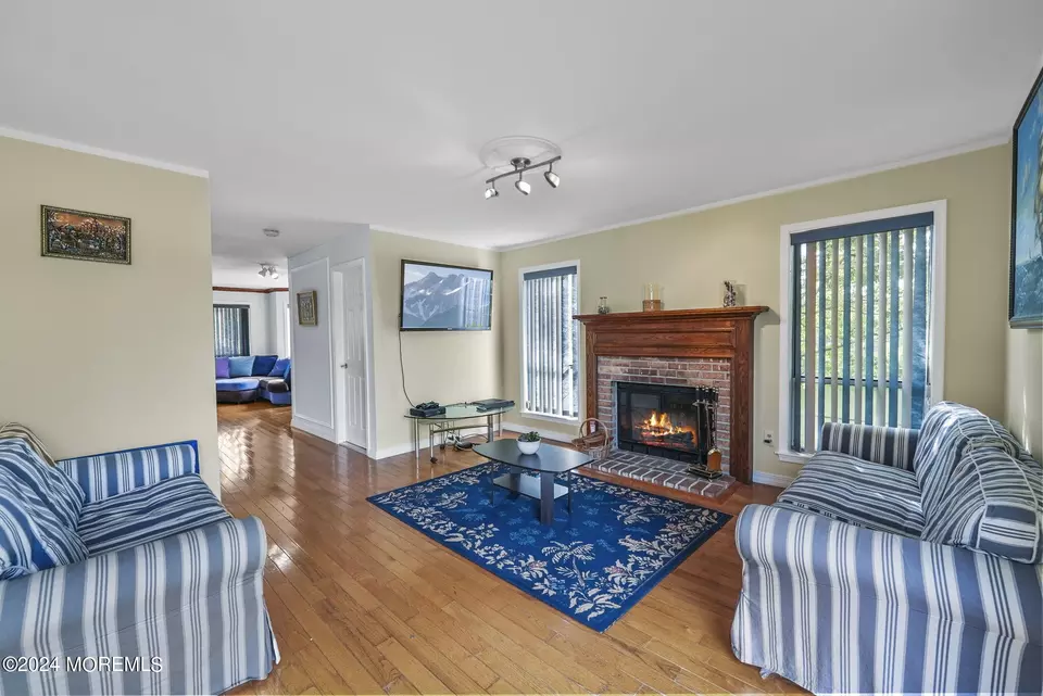  89 Dartmouth Pl, Morganville, NJ 07751 photo 14