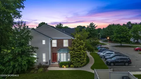 89 Dartmouth Pl, Morganville, NJ 07751