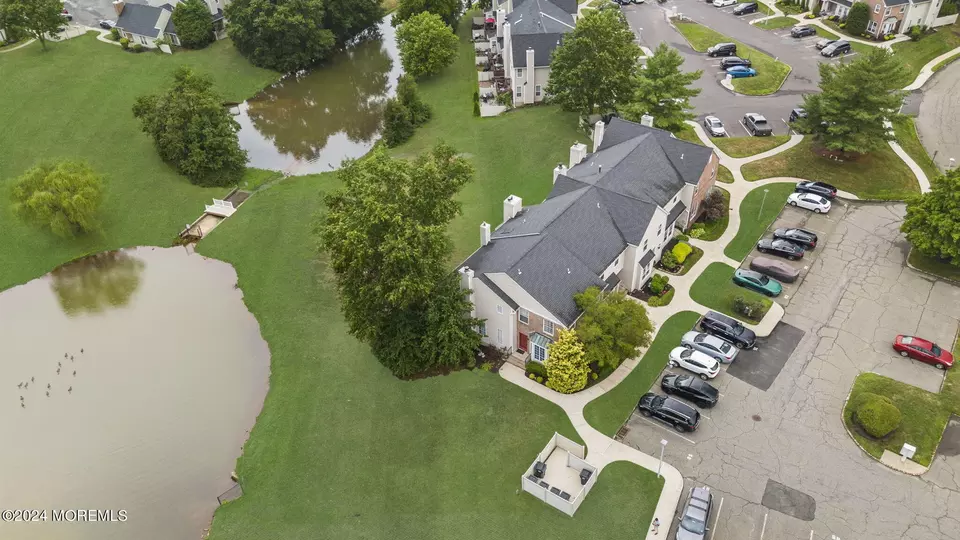  89 Dartmouth Pl, Morganville, NJ 07751 photo 2