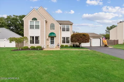 64 Sherrybrooke Dr, Howell, NJ 07731