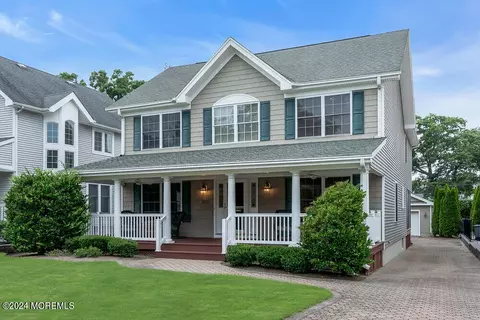 410 Worthington Ave, Spring Lake, NJ 07762