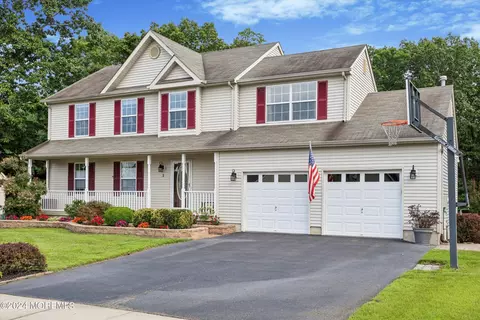 3 Falkinburg Dr, Little Egg Harbor, NJ 08087