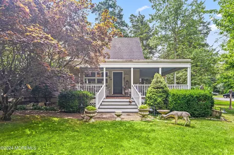88 Hilltop Dr, Brick, NJ 08724