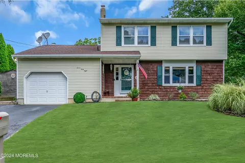 748 Center St, Forked River, NJ 08731