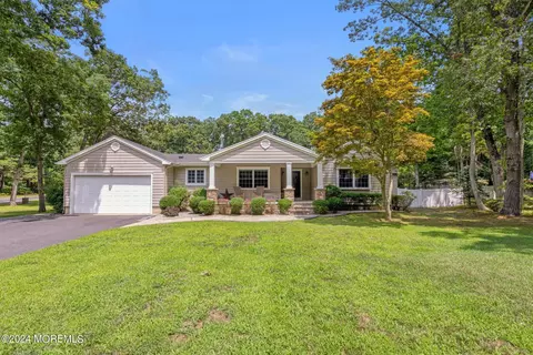 343 Easy St, Howell, NJ 07731