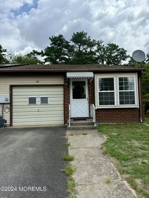 51 Sunset Rd # B, Whiting, NJ 08759