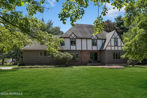 68 Laurelwood Dr, Colts Neck, NJ 07722
