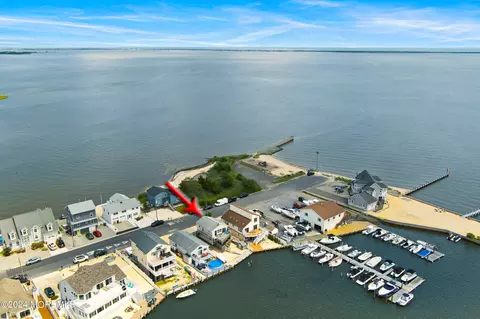 292 Butler Blvd, Bayville, NJ 08721