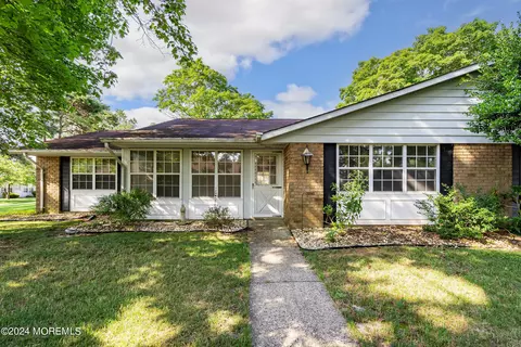 109 Buckingham Dr # A, Manchester, NJ 08759