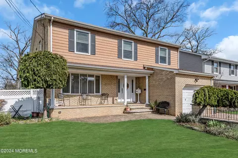 90 S Cliff Rd, Colonia, NJ 07067
