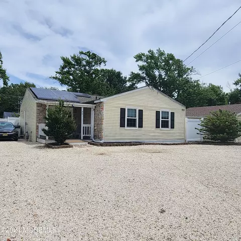 881 Radio Rd, Little Egg Harbor, NJ 08087