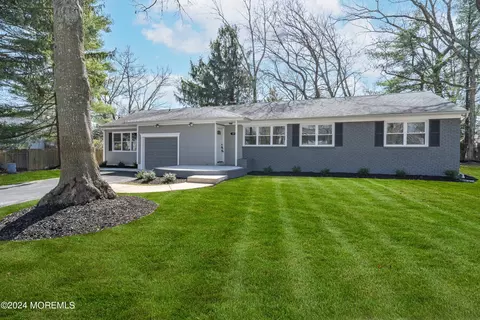 17 Woodridge Ave, Toms River, NJ 08755