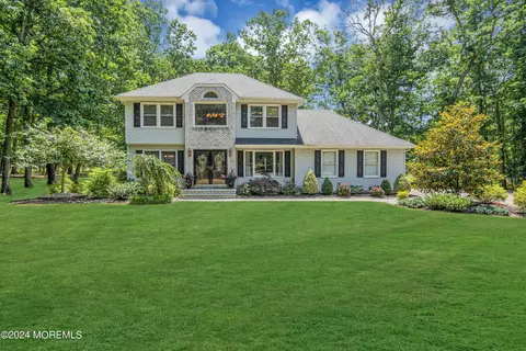 Exterior - 24 Bittersweet Dr, Jackson, NJ 08527 photo 6 of 24