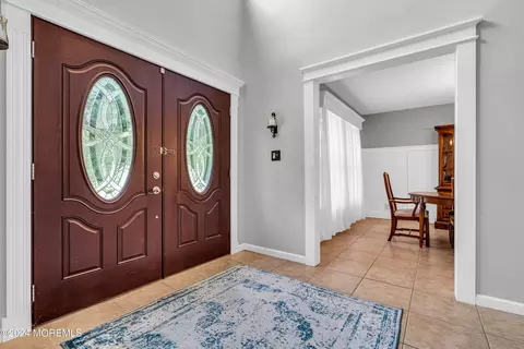 Entry Way - 24 Bittersweet Dr, Jackson, NJ 08527 photo 1 of 15