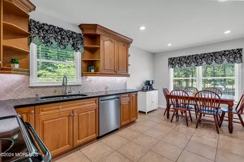Kitchen - 24 Bittersweet Dr, Jackson, NJ 08527 photo 3 of 3
