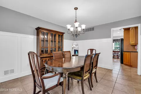 Dining - 24 Bittersweet Dr, Jackson, NJ 08527 photo 1 of 5