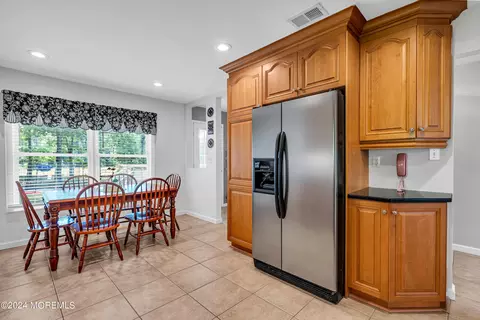 Dining - 24 Bittersweet Dr, Jackson, NJ 08527 photo 5 of 5