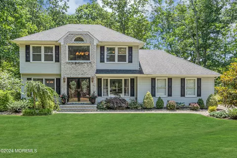 Exterior - 24 Bittersweet Dr, Jackson, NJ 08527 photo 2 of 24