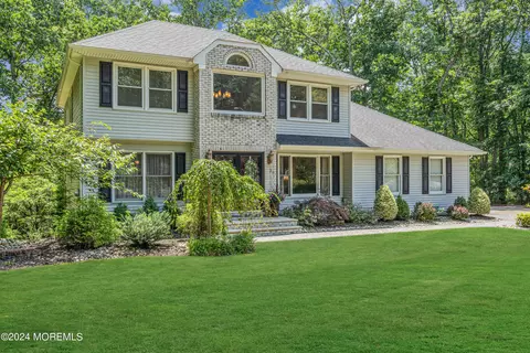 Exterior - 24 Bittersweet Dr, Jackson, NJ 08527 photo 8 of 24