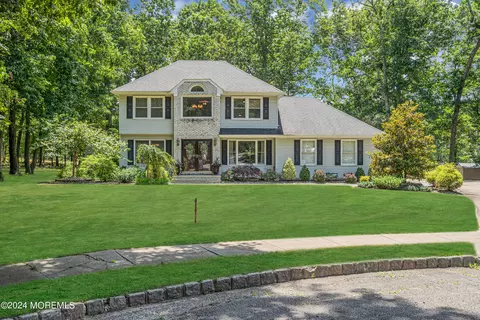 Exterior - 24 Bittersweet Dr, Jackson, NJ 08527 photo 7 of 24