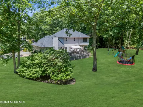 Exterior - 24 Bittersweet Dr, Jackson, NJ 08527 photo 23 of 24