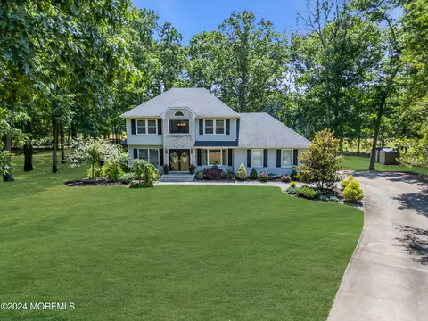 Exterior - 24 Bittersweet Dr, Jackson, NJ 08527 photo 3 of 24