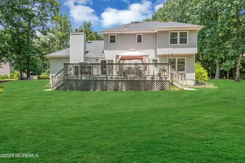 Exterior - 24 Bittersweet Dr, Jackson, NJ 08527 photo 17 of 24