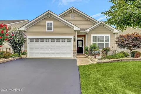 12 Denerail Rd, Manalapan, NJ 07726