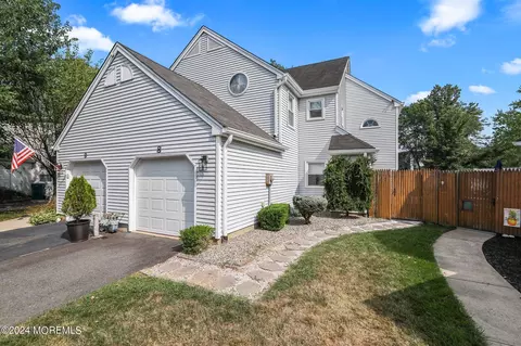 8 Millay Ct, Freehold, NJ 07728