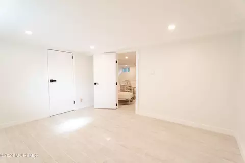 Bedroom - 21 Tiensch Ave, Leonardo, NJ 07737 photo 6 of 6