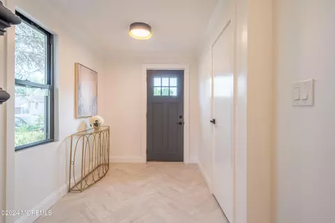 Entry Way - 21 Tiensch Ave, Leonardo, NJ 07737 photo 6 of 6