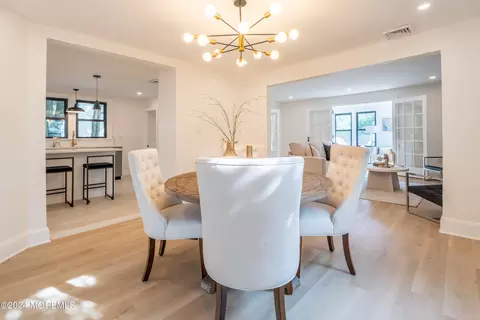 Dining - 21 Tiensch Ave, Leonardo, NJ 07737 photo 3 of 5