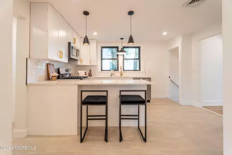 Kitchen - 21 Tiensch Ave, Leonardo, NJ 07737 photo 3 of 3