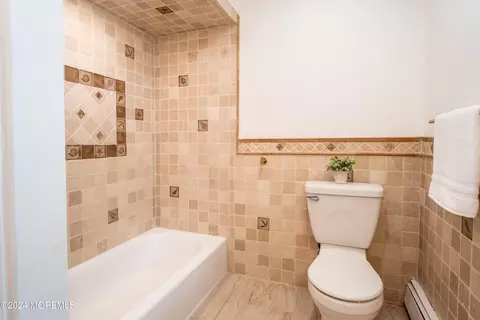 Bath - 21 Tiensch Ave, Leonardo, NJ 07737 photo 3 of 3