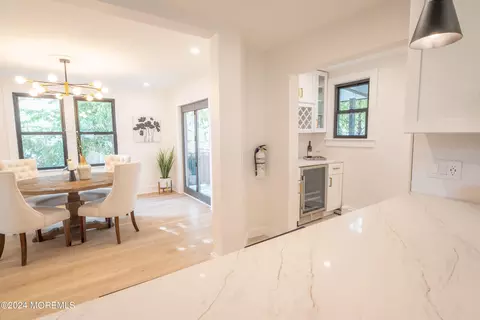 Dining - 21 Tiensch Ave, Leonardo, NJ 07737 photo 4 of 5