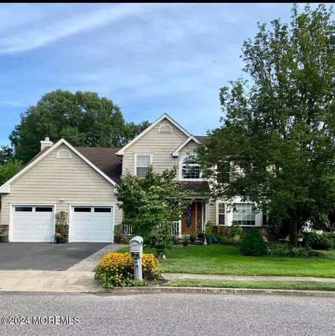 152 Old Orchard Rd, Toms River, NJ 08755
