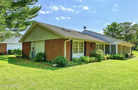 1016 Aberdeen Dr # A, Lakewood, NJ 08701