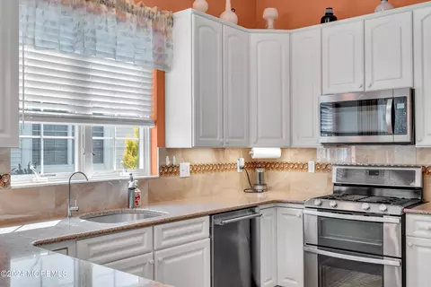 9 Eagleswood Dr, Waretown, NJ 08758 photo 11