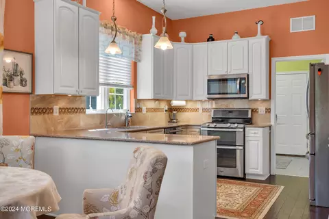 9 Eagleswood Dr, Waretown, NJ 08758 photo 10